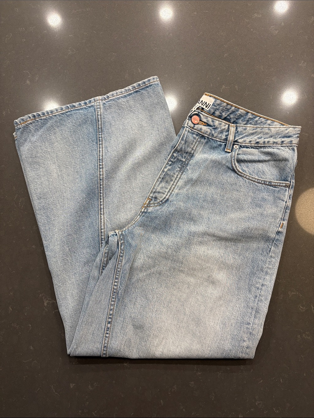 Ganni Jozey Relaxed Wide Fit, Mid Rise Full Length Jean in light Blue Vintage - Picture 8 of 14